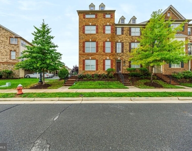 22603 Willington Square - Photo Thumbnail 1