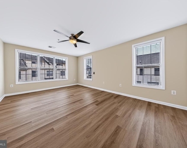 22603 Willington Square - Photo Thumbnail 33