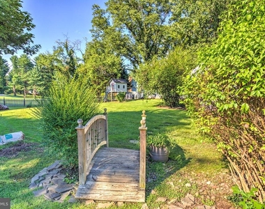 303 E Colonial Highway - Photo Thumbnail 35