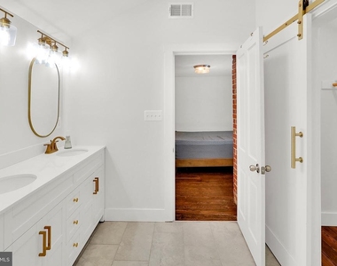 303 E Colonial Highway - Photo Thumbnail 25