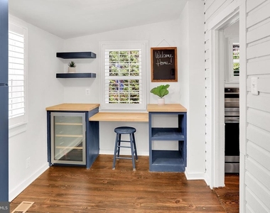 303 E Colonial Highway - Photo Thumbnail 16