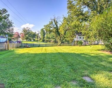303 E Colonial Highway - Photo Thumbnail 33