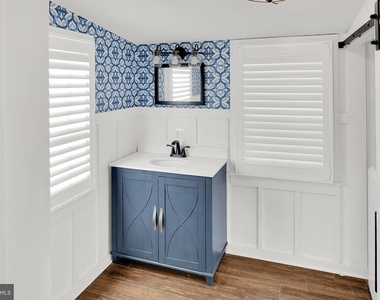 303 E Colonial Highway - Photo Thumbnail 19