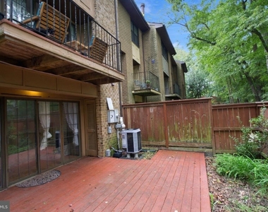 2042 Headlands Circle - Photo Thumbnail 14
