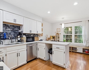 2042 Headlands Circle - Photo Thumbnail 2