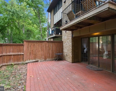 2042 Headlands Circle - Photo Thumbnail 16