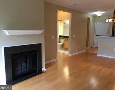 9490 Virginia Center Boulevard - Photo Thumbnail 2