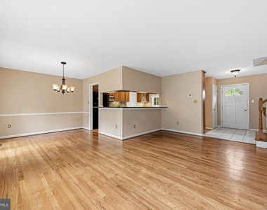 1432 Filene Court - Photo Thumbnail 3