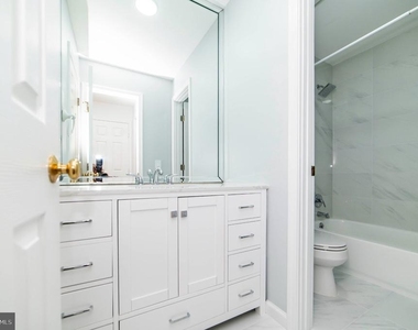 7704 Annandale Mains Court - Photo Thumbnail 38