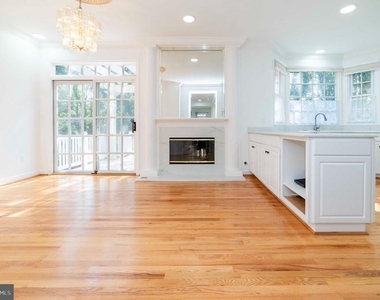 7704 Annandale Mains Court - Photo Thumbnail 10