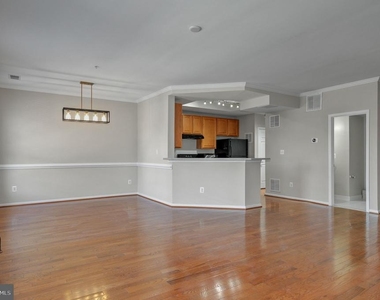 4619 Hummingbird Lane - Photo Thumbnail 4