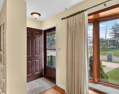 1920 Langley Ave Avenue - Photo Thumbnail 5