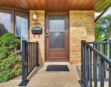 1920 Langley Ave Avenue - Photo Thumbnail 4