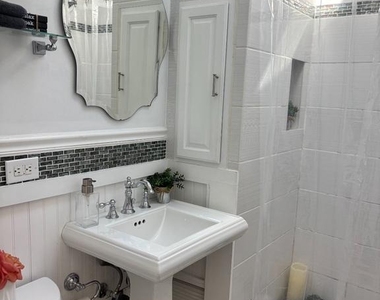2308 Fairview Terrace - Photo Thumbnail 40