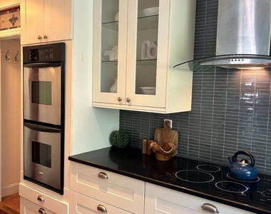 2308 Fairview Terrace - Photo Thumbnail 39
