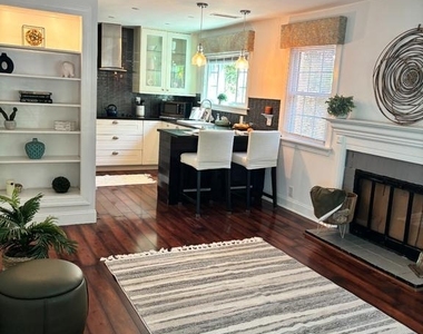 2308 Fairview Terrace - Photo Thumbnail 32
