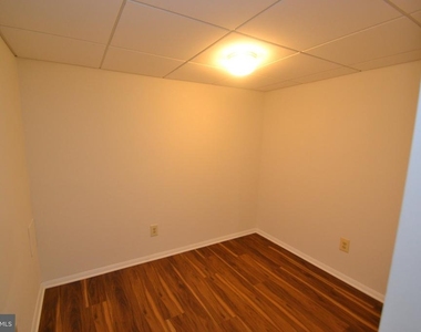 7985 Tyson Oaks Circle - Photo Thumbnail 23
