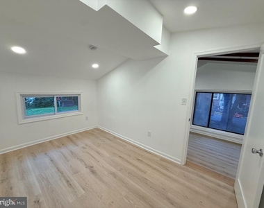 6048 Ramshorn Place - Photo Thumbnail 9