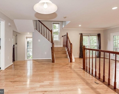 11748 Great Owl Circle - Photo Thumbnail 5