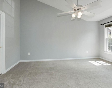 11748 Great Owl Circle - Photo Thumbnail 12