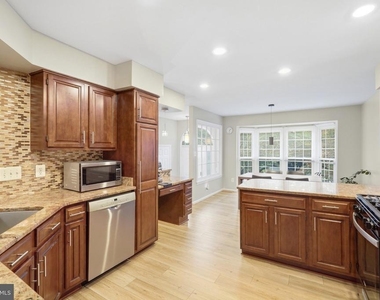 3968 Clares Court - Photo Thumbnail 10
