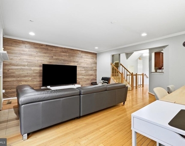3968 Clares Court - Photo Thumbnail 21