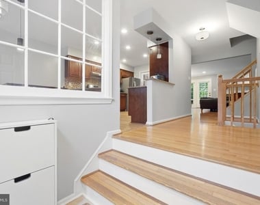 3968 Clares Court - Photo Thumbnail 6