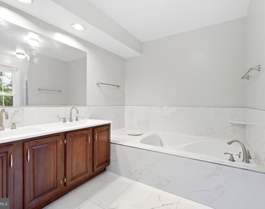 3968 Clares Court - Photo Thumbnail 34