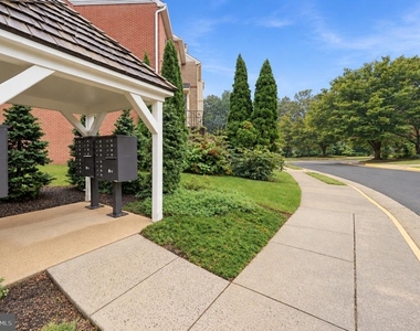 3968 Clares Court - Photo Thumbnail 5