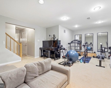 3968 Clares Court - Photo Thumbnail 23