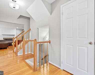 3968 Clares Court - Photo Thumbnail 15