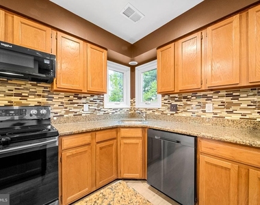 7827 Bold Lion Lane - Photo Thumbnail 17