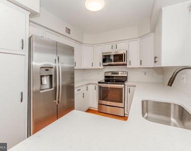 10220 Baltusrol Court - Photo Thumbnail 6
