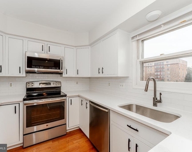 10220 Baltusrol Court - Photo Thumbnail 8