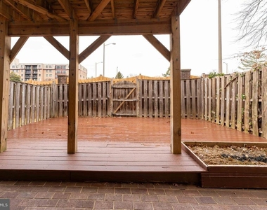 10220 Baltusrol Court - Photo Thumbnail 28