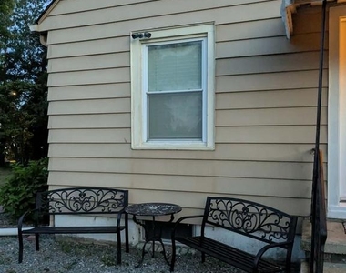 4816 Seminole Avenue - Photo Thumbnail 2