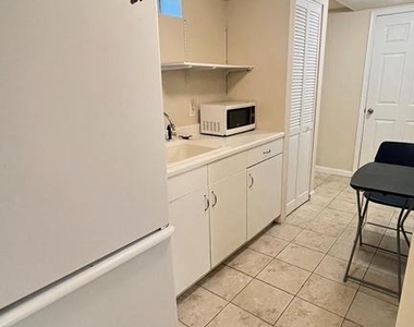 4816 Seminole Avenue - Photo Thumbnail 29