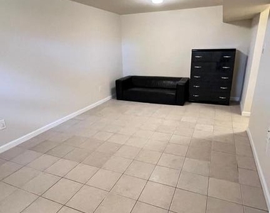 4816 Seminole Avenue - Photo Thumbnail 32