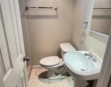 4816 Seminole Avenue - Photo Thumbnail 10