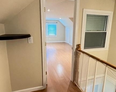 4816 Seminole Avenue - Photo Thumbnail 15