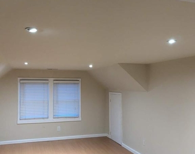 4816 Seminole Avenue - Photo Thumbnail 11