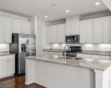 109 Emperor Drive - Photo Thumbnail 14