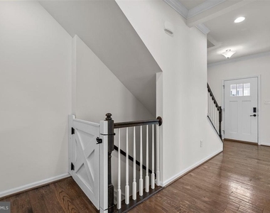 109 Emperor Drive - Photo Thumbnail 12