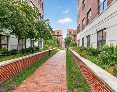 701 Swann Avenue - Photo Thumbnail 29