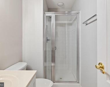 5256 Bessley Place - Photo Thumbnail 10