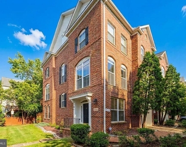 5256 Bessley Place - Photo Thumbnail 1