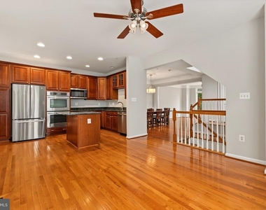 5256 Bessley Place - Photo Thumbnail 20