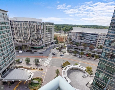 851 N Glebe Road N - Photo Thumbnail 22