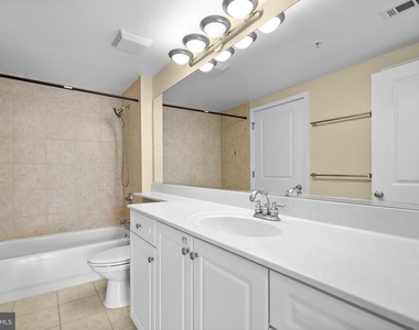851 N Glebe Road N - Photo Thumbnail 18