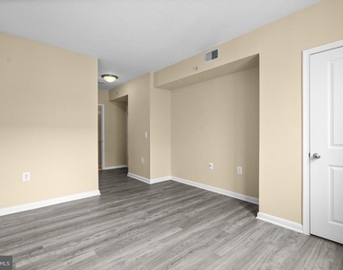 851 N Glebe Road N - Photo Thumbnail 16